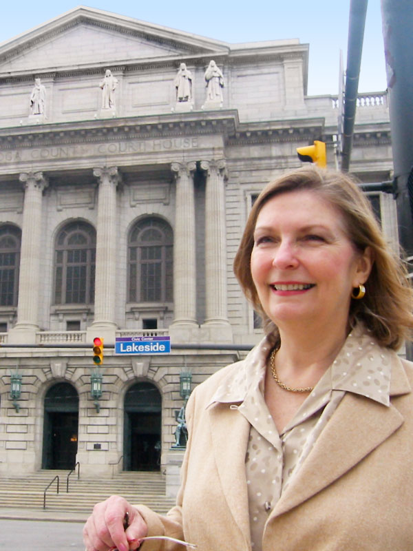 Attorney Denise Knecht at Cleveland, Ohio courthouse